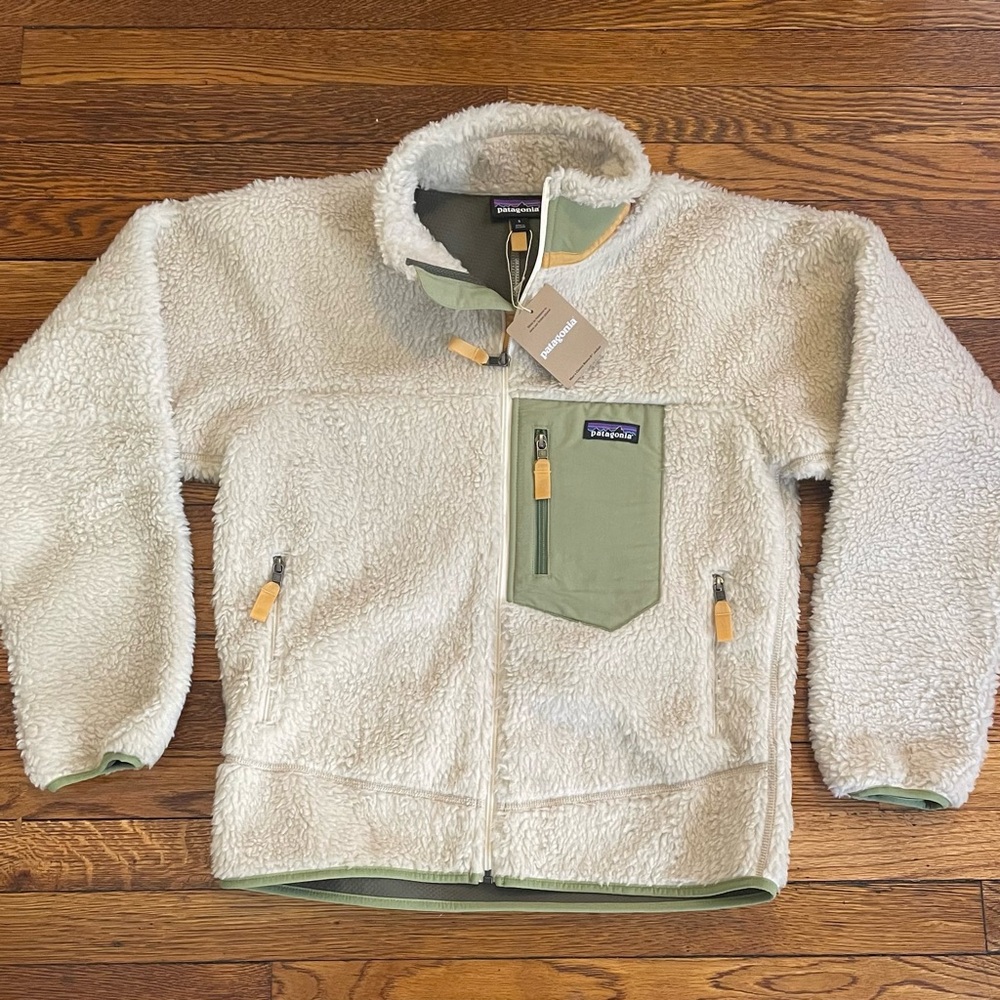 Patagonia Cream and Green Fleece Jacket